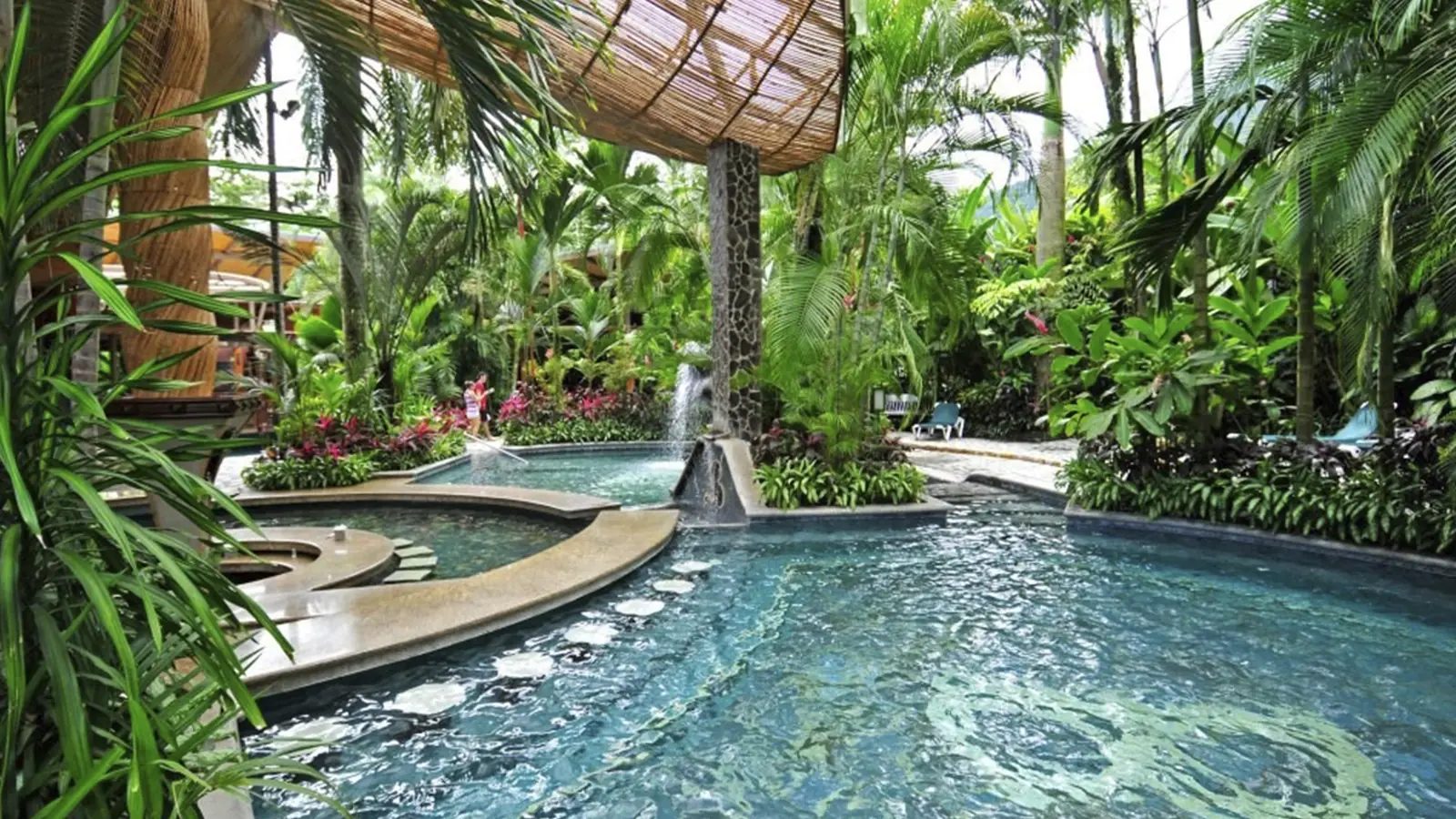 Mistico Hanging Bridges, Lunch & La Fortuna Waterfall — photo 6